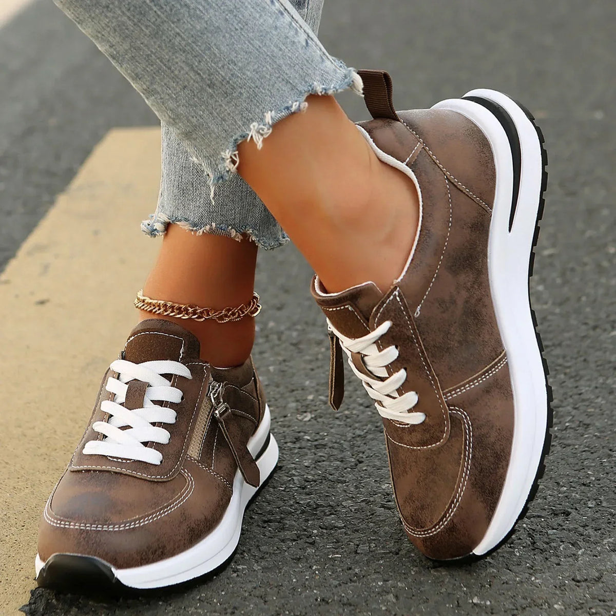 Lacey - Orthopaedic Sneaker