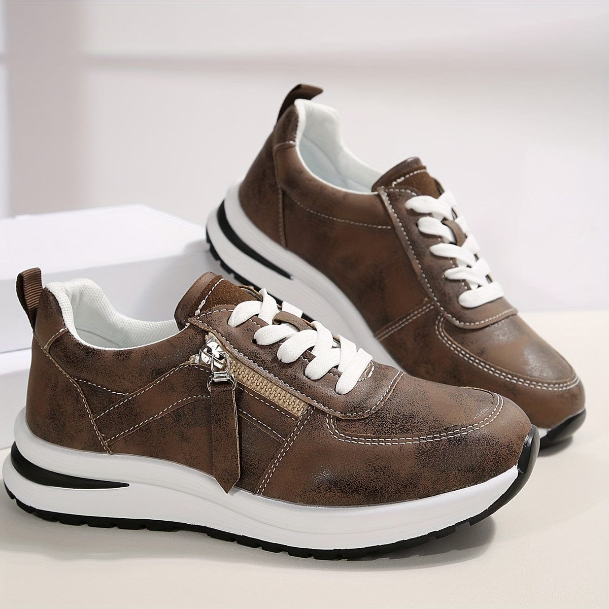Lacey - Orthopaedic Sneaker