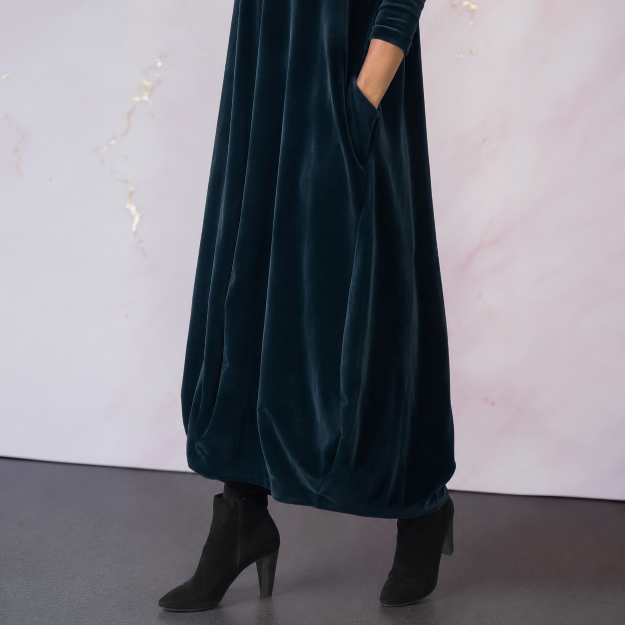 Leona™ | Velvet Maxi Dress — Final Edit