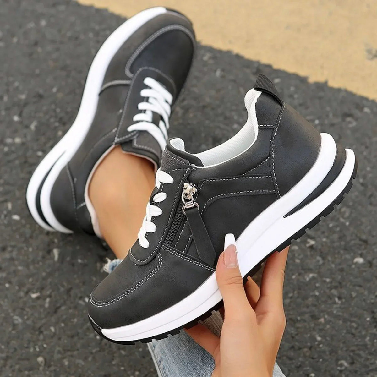 Lacey - Orthopaedic Sneaker